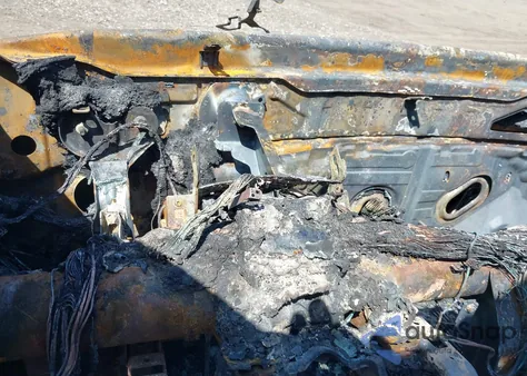 2016 Nissan Pathfinder Platinum z USA, uszkodzony, nr VIN 5N1AR2MMXGC661803